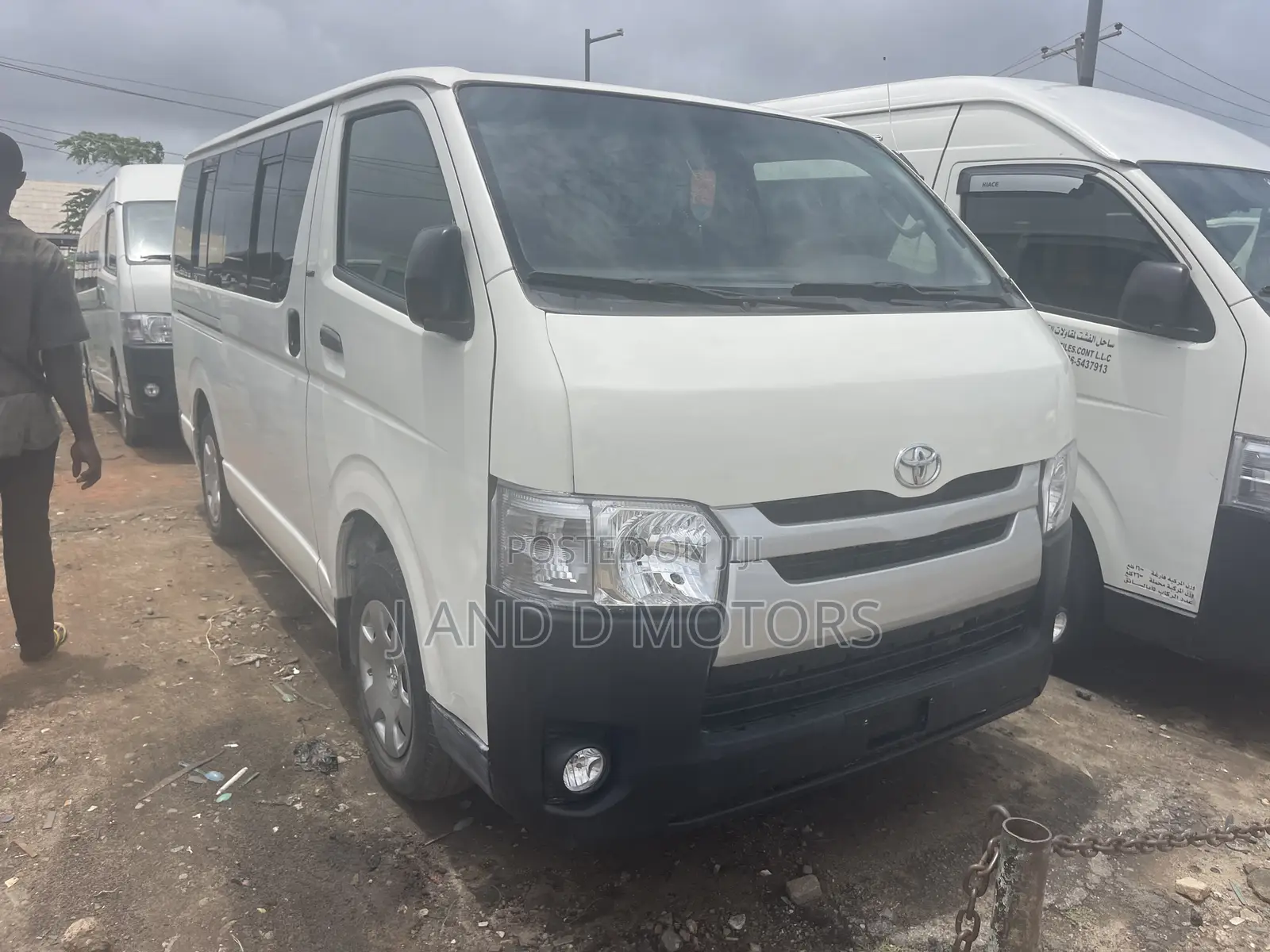 Toyota HiAce 2010 White