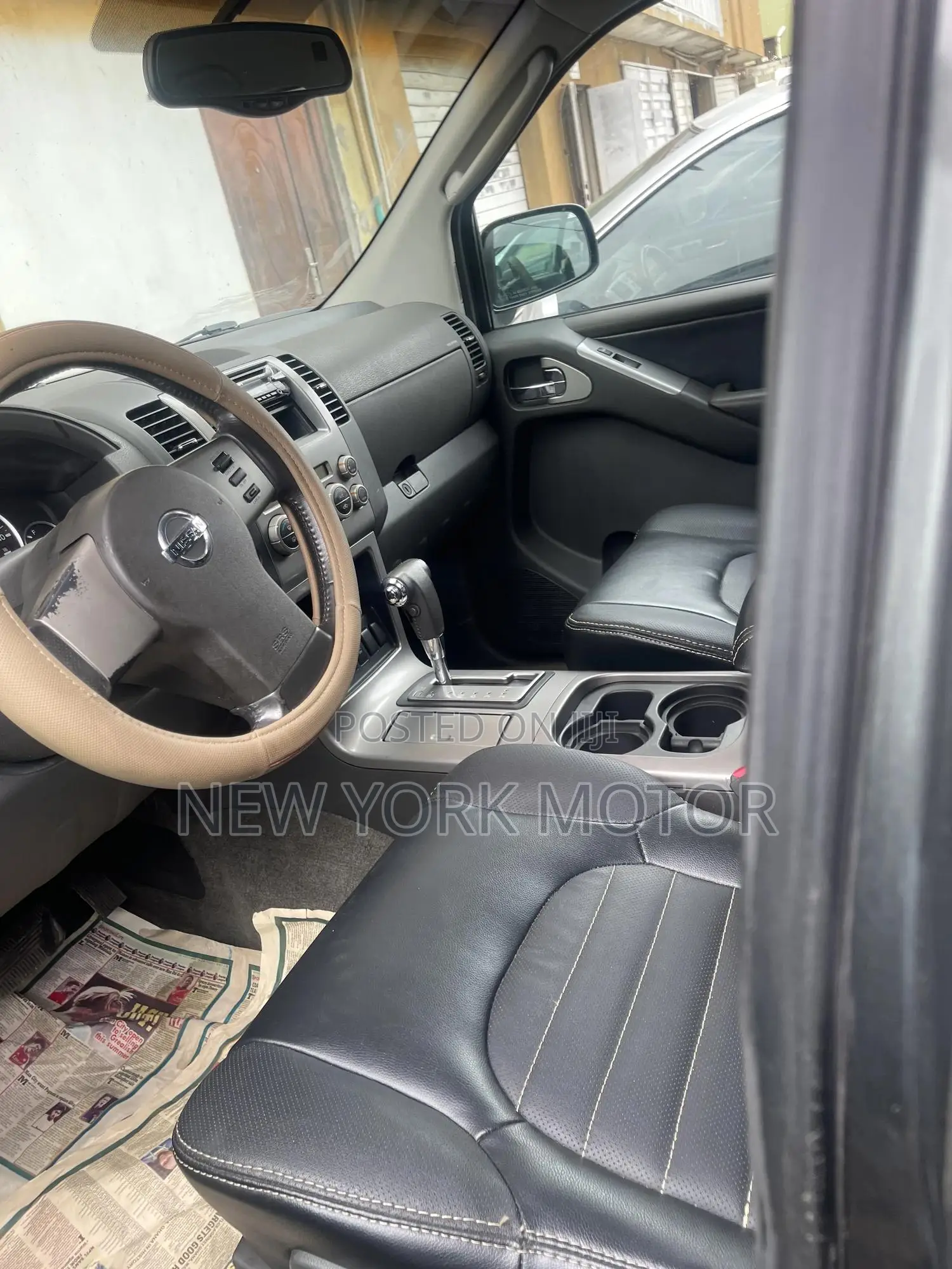 Nissan Pathfinder 2005 Gray