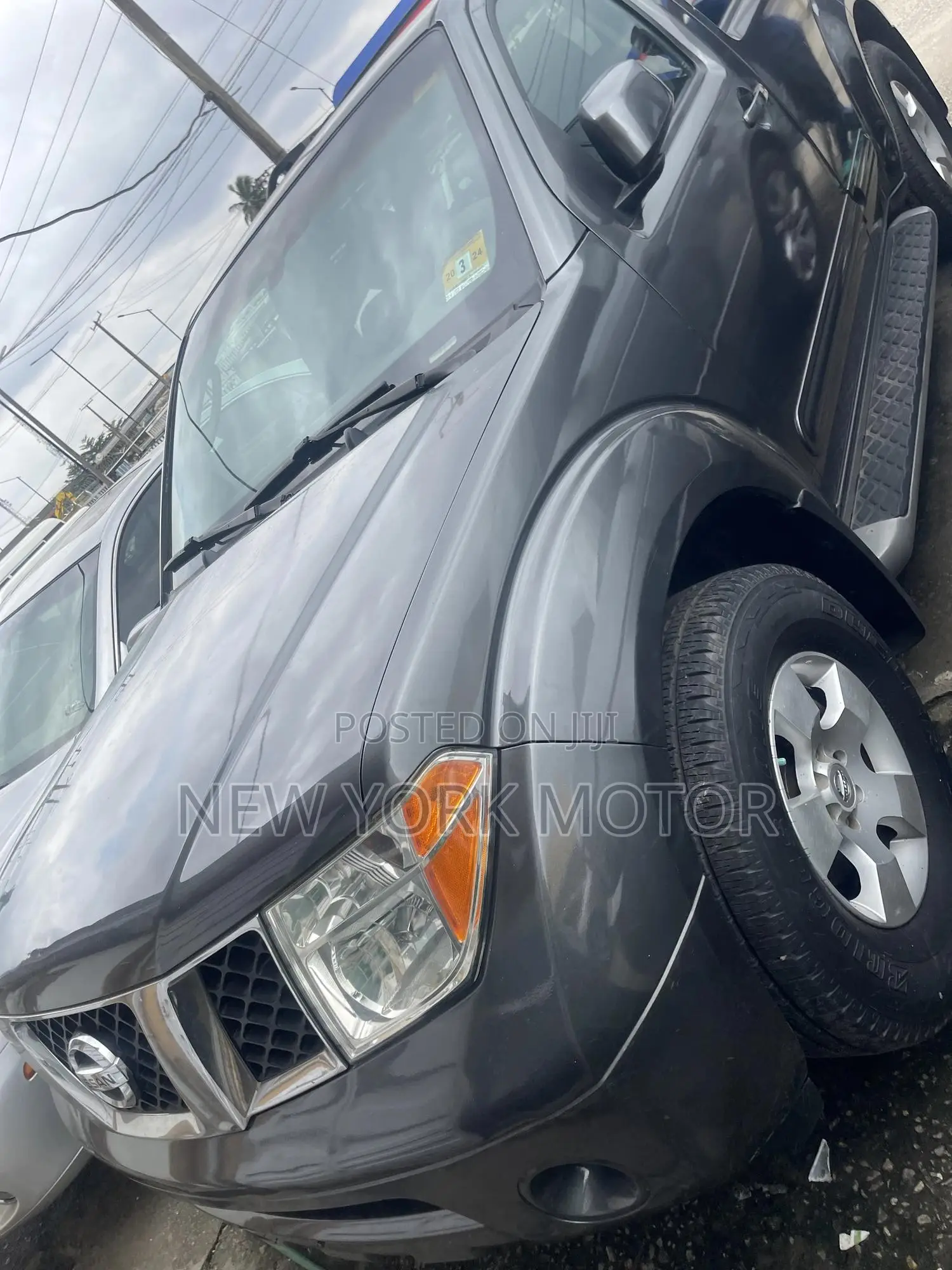 Nissan Pathfinder 2005 Gray