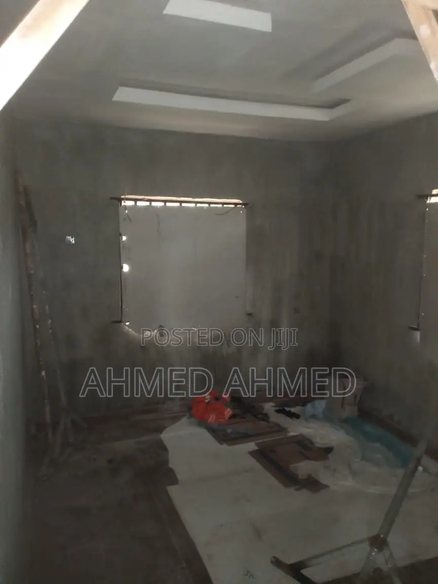 3bedroom Flat, and 4 Room and Parlor Self