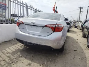 Toyota Corolla 2015 Silver