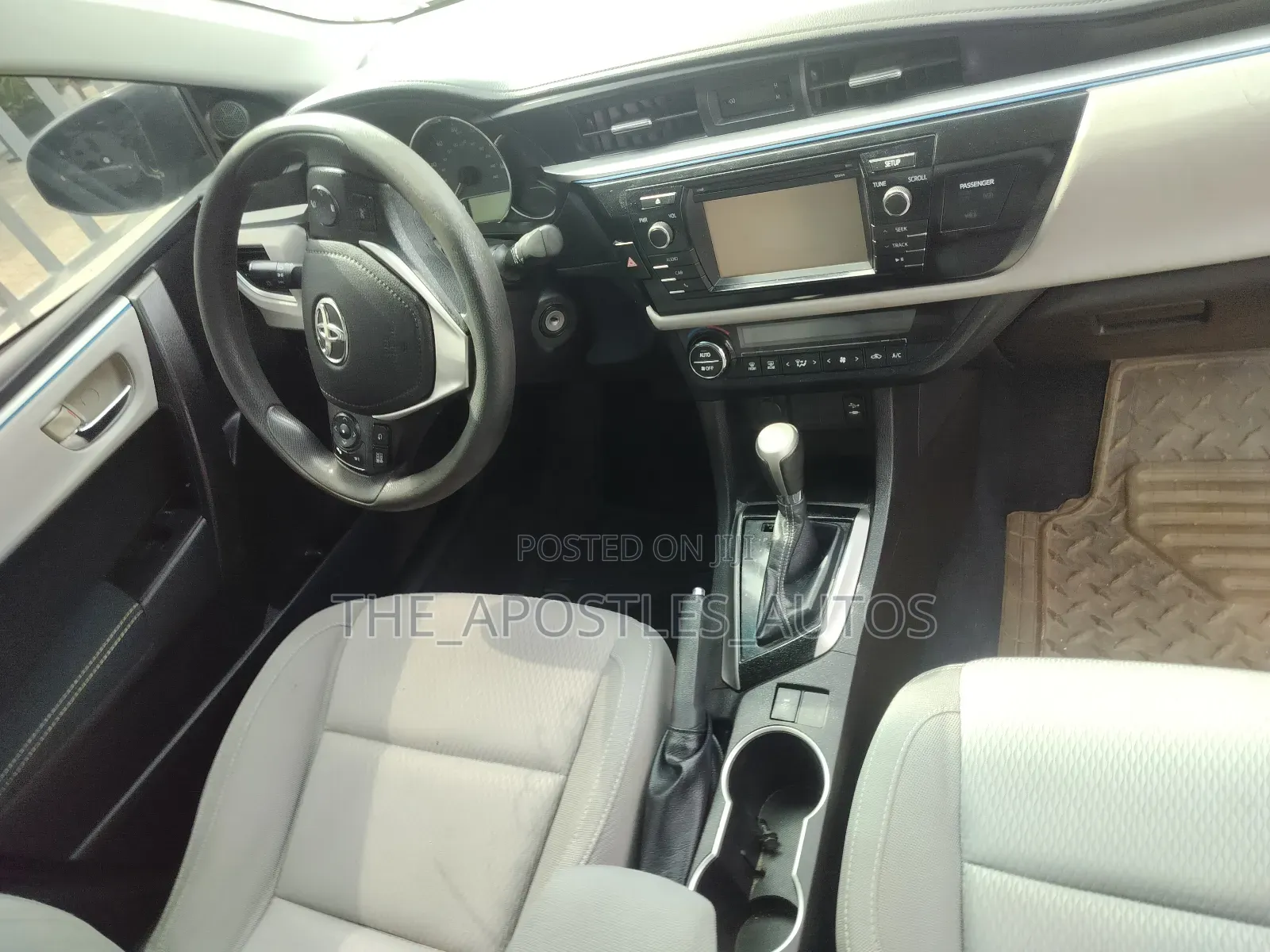 Toyota Corolla 2015 Silver