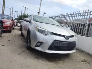 Toyota Corolla 2015 Silver