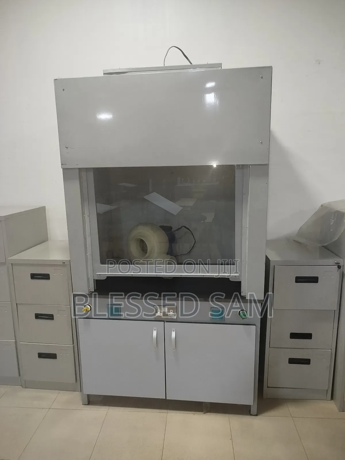 Laboratory Foam Cupboard