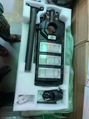 High Quality 450w Ai Solar Street Light With Camera 2 in 1