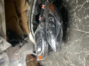 Headlight Avalon 2015 Set