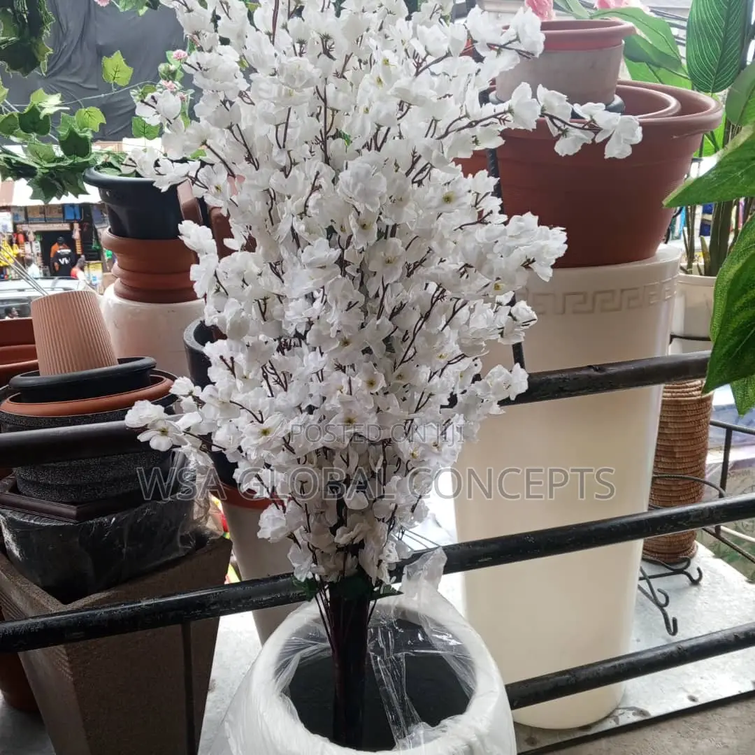 White Beautiful Design Artificial Flowers