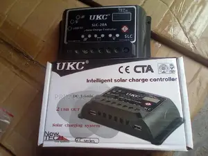 High Efficiency 20amp 12/24vsolar Energy Change Controller