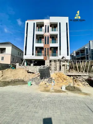 2bdrm Apartment in Chevron for sale