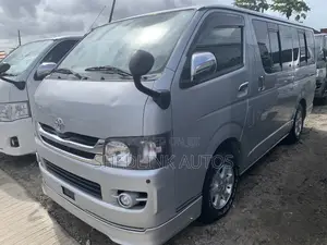 Toyota HiAce 2012 Silver