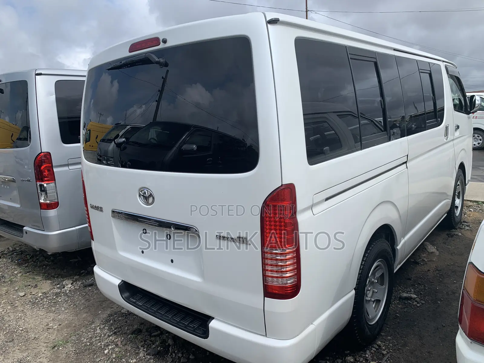 Toyota HiAce 2013 White