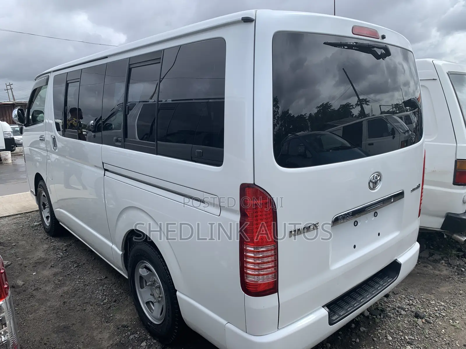 Toyota HiAce 2013 White