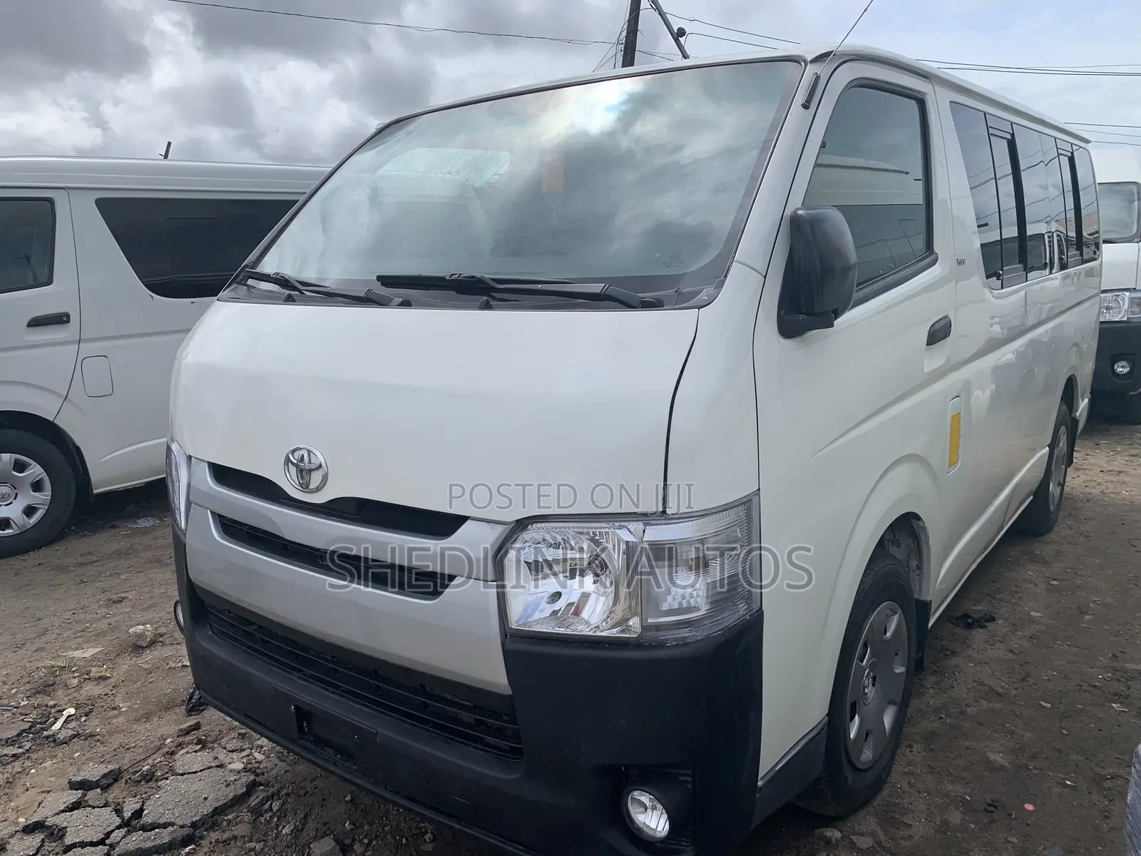 Toyota HiAce 2006 White