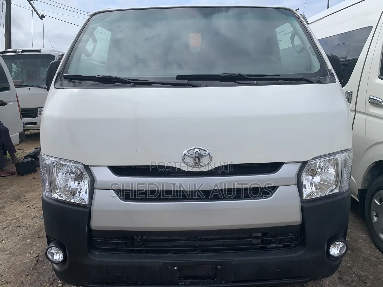 Toyota HiAce 2006 White