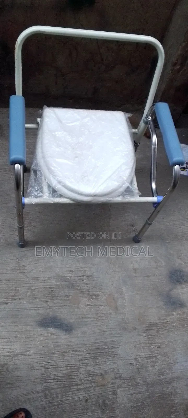 Foldable Commode Seat