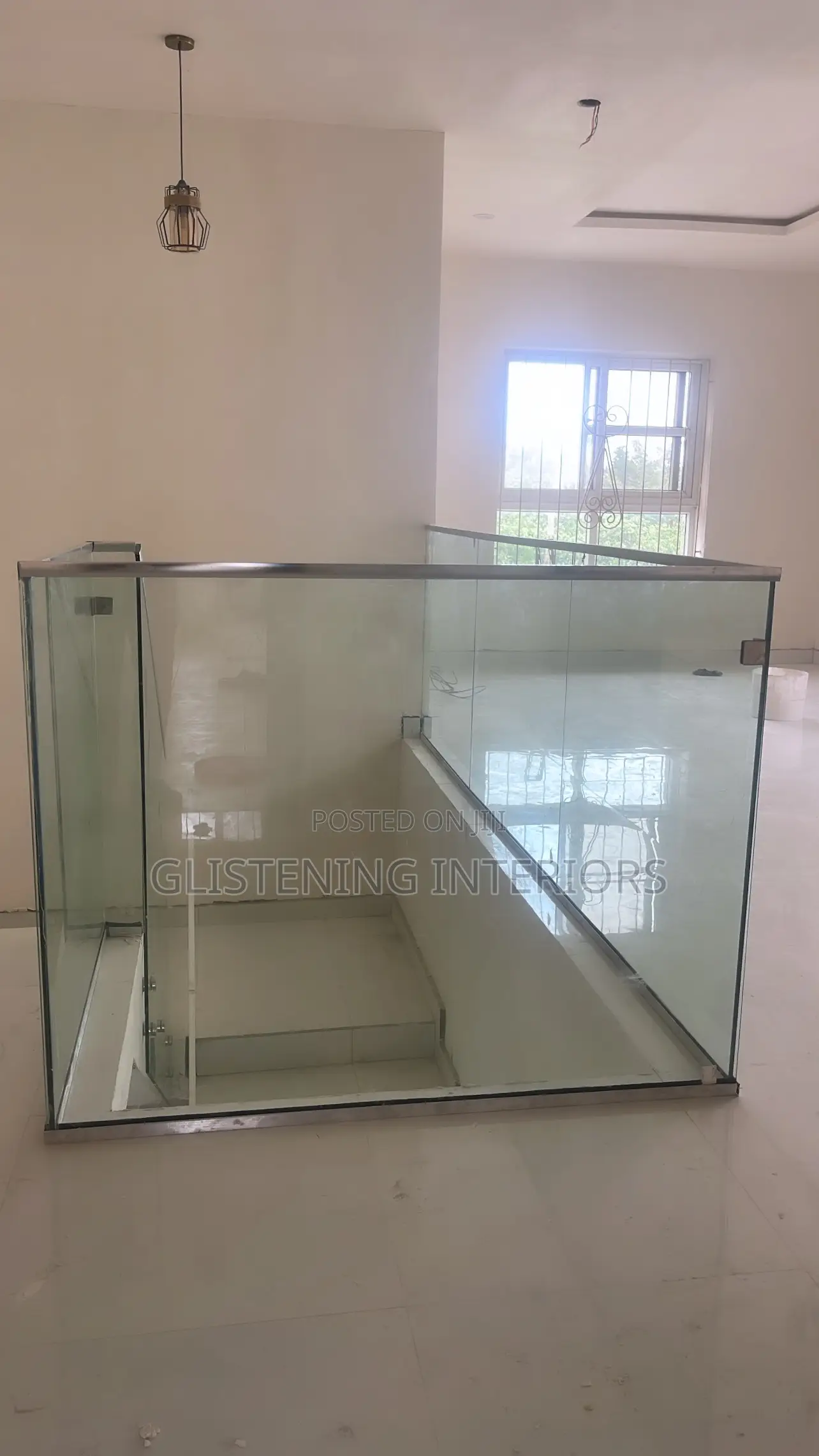Staircase Silver Accessories With a 10mm Tempered Glass