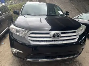 Toyota Highlander 3.5L 4WD 2013 Black