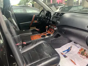 Toyota Highlander 3.5L 4WD 2013 Black