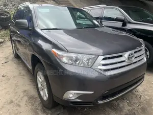 Toyota Highlander Limited 3.5l 4WD 2013 Gray
