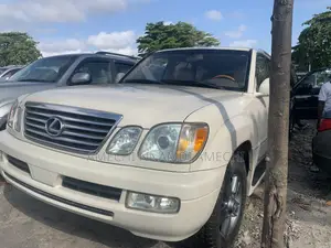 Lexus LX 570 2010 White
