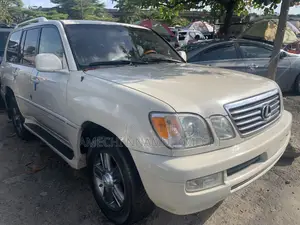 Lexus LX 570 2010 White