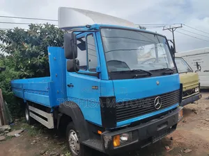 Mercedes Benz 814 Truck