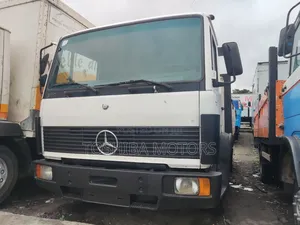 Mercedes Benz 814 Truck
