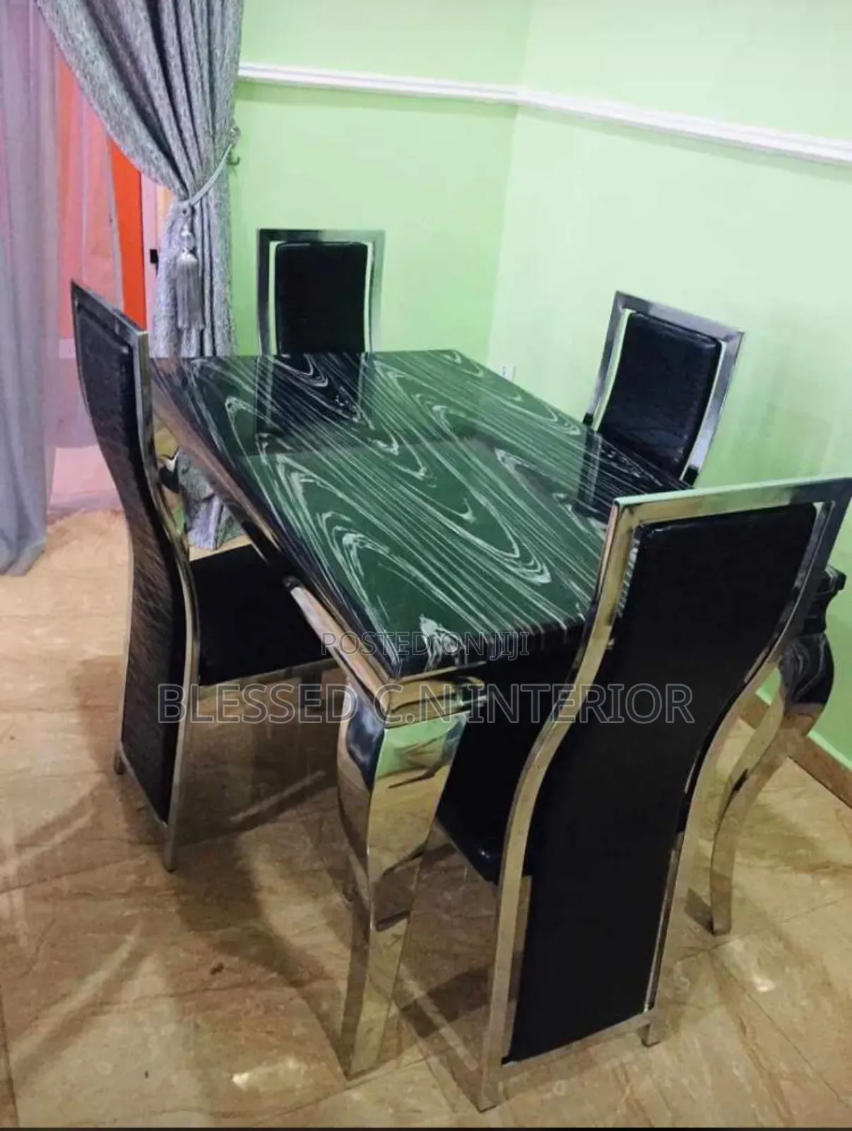 Classic Higher Quality Dinning Table Set