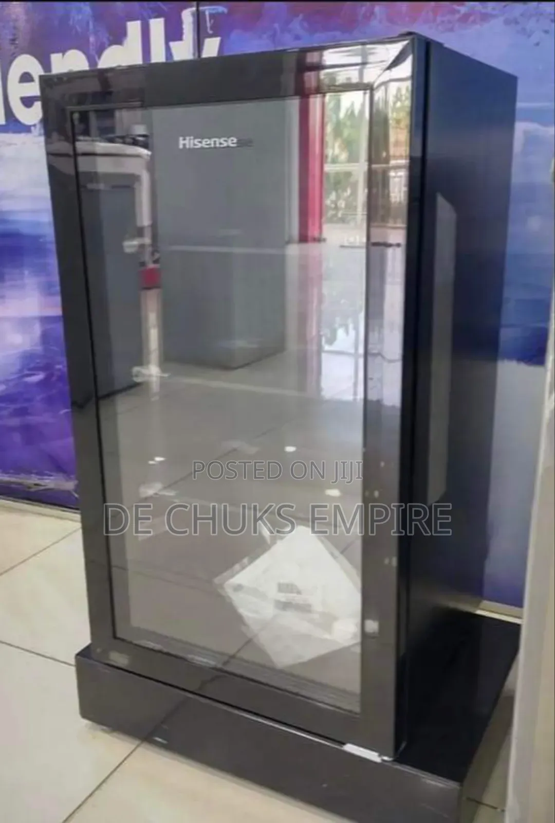 Hisense Mini Single Door Beverage Display Chiller-100 Liters