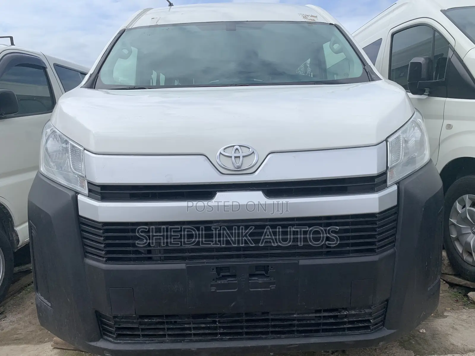 Toyota HiAce 2021 White
