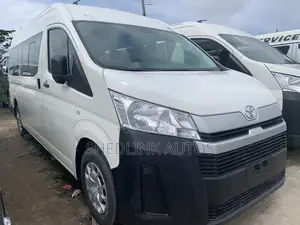 Toyota HiAce 2021 White