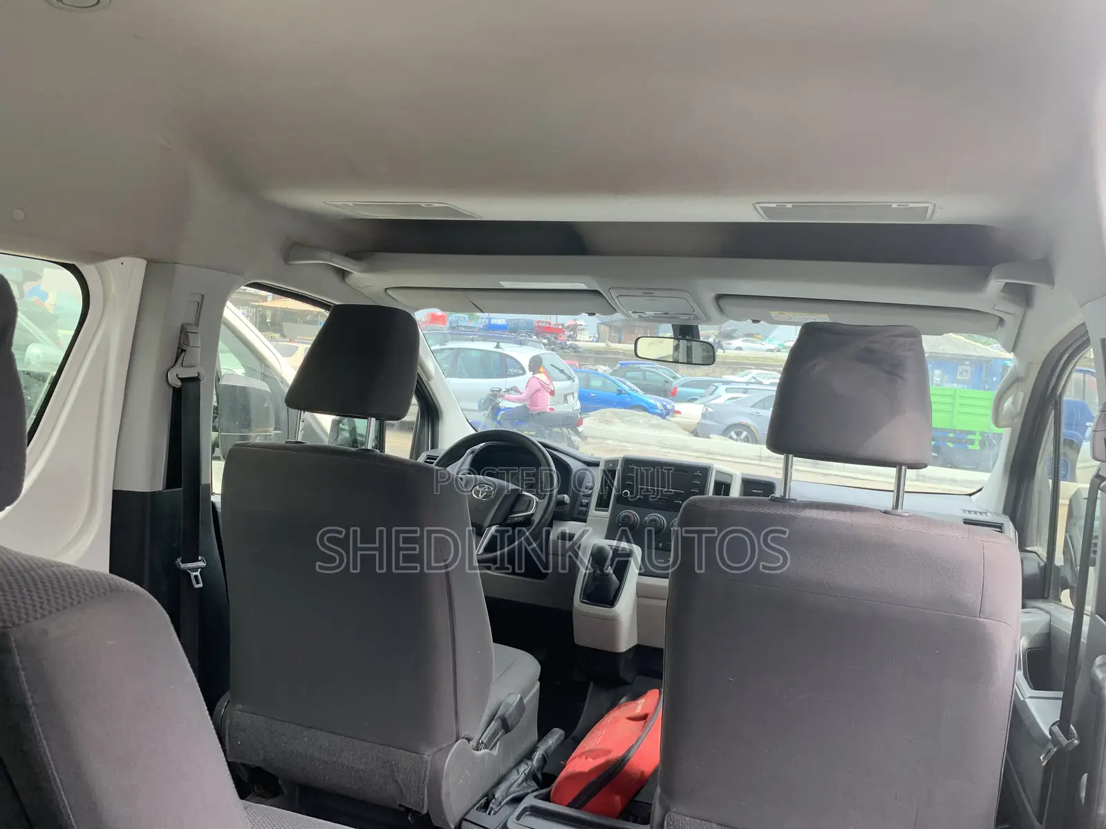 Toyota HiAce 2021 White
