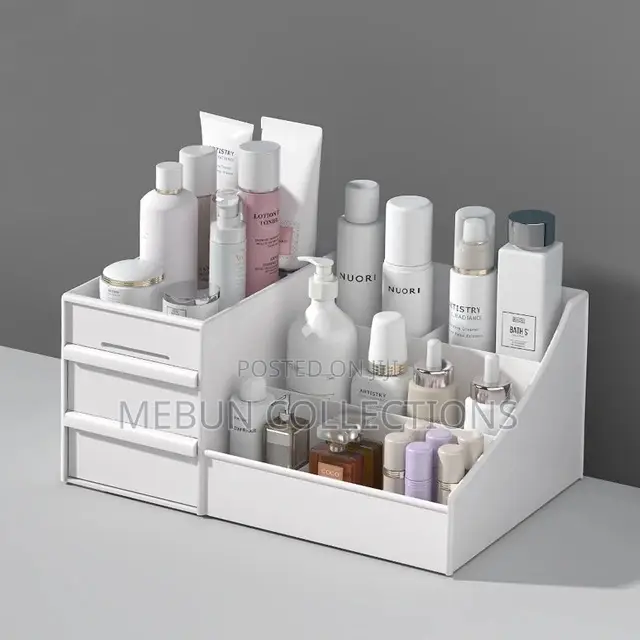 Large Capacity Cosmetic Storage Box