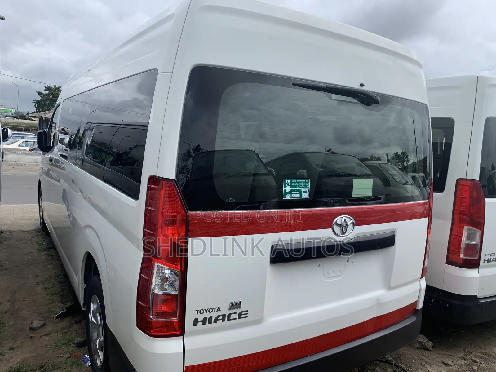 Toyota HiAce 2021 White