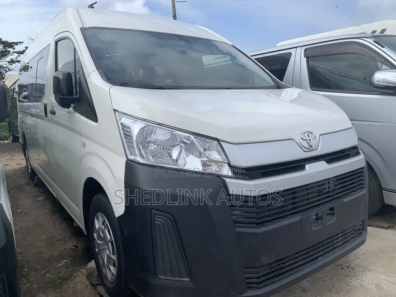 Toyota HiAce 2021 White