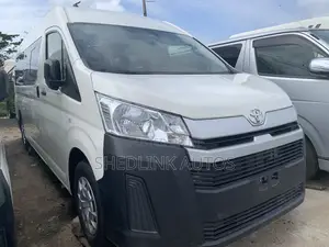 Toyota HiAce 2021 White