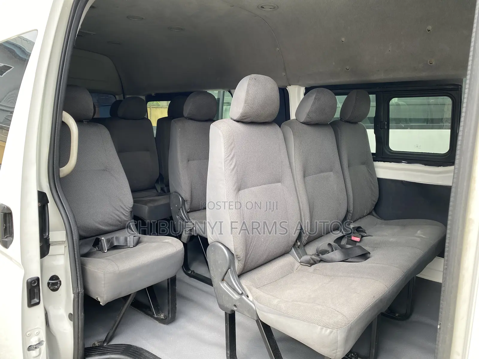 Toyota HiAce 2017 White