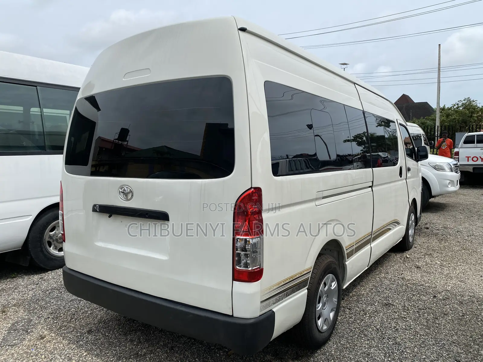 Toyota HiAce 2017 White