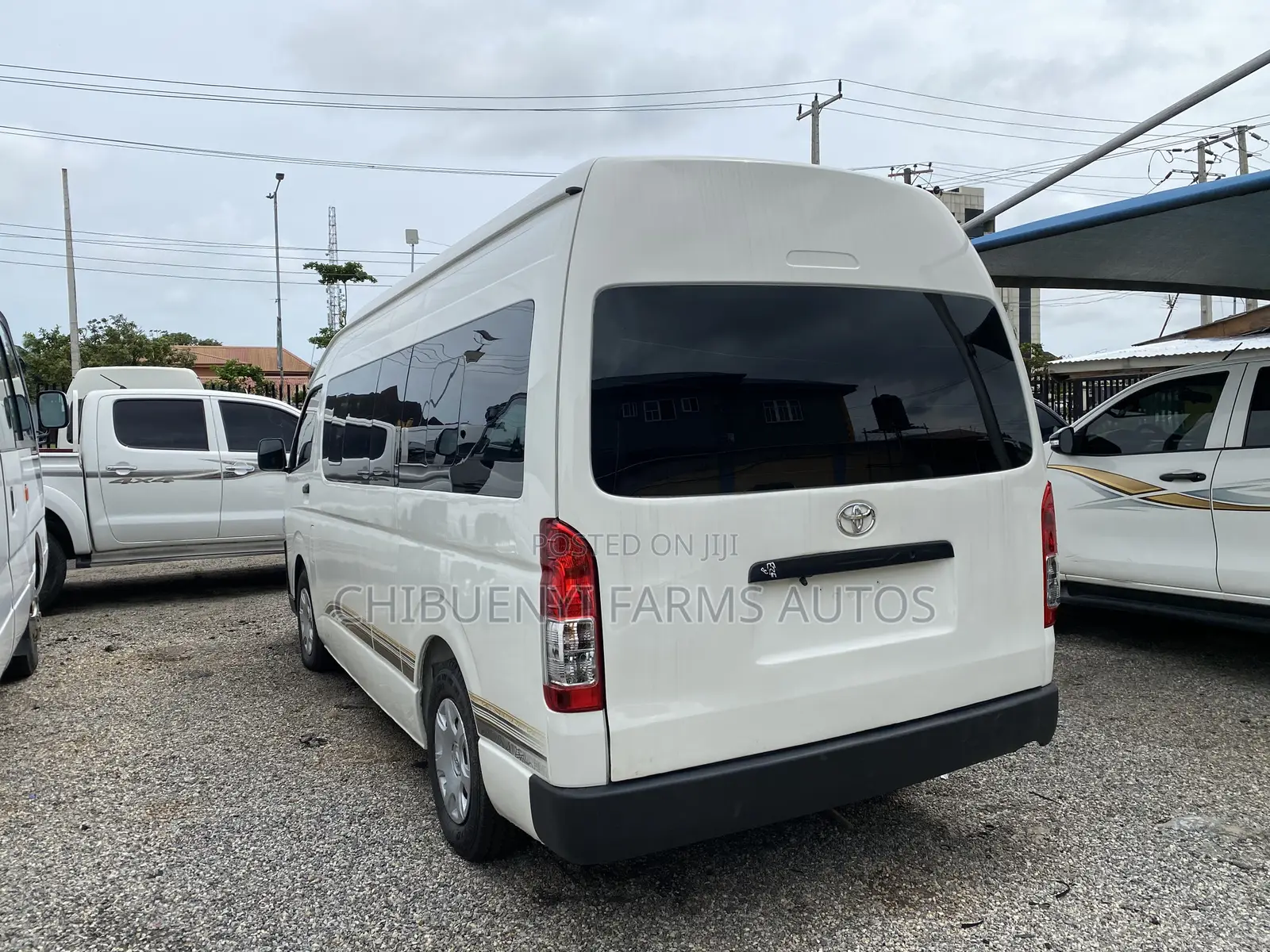 Toyota HiAce 2017 White