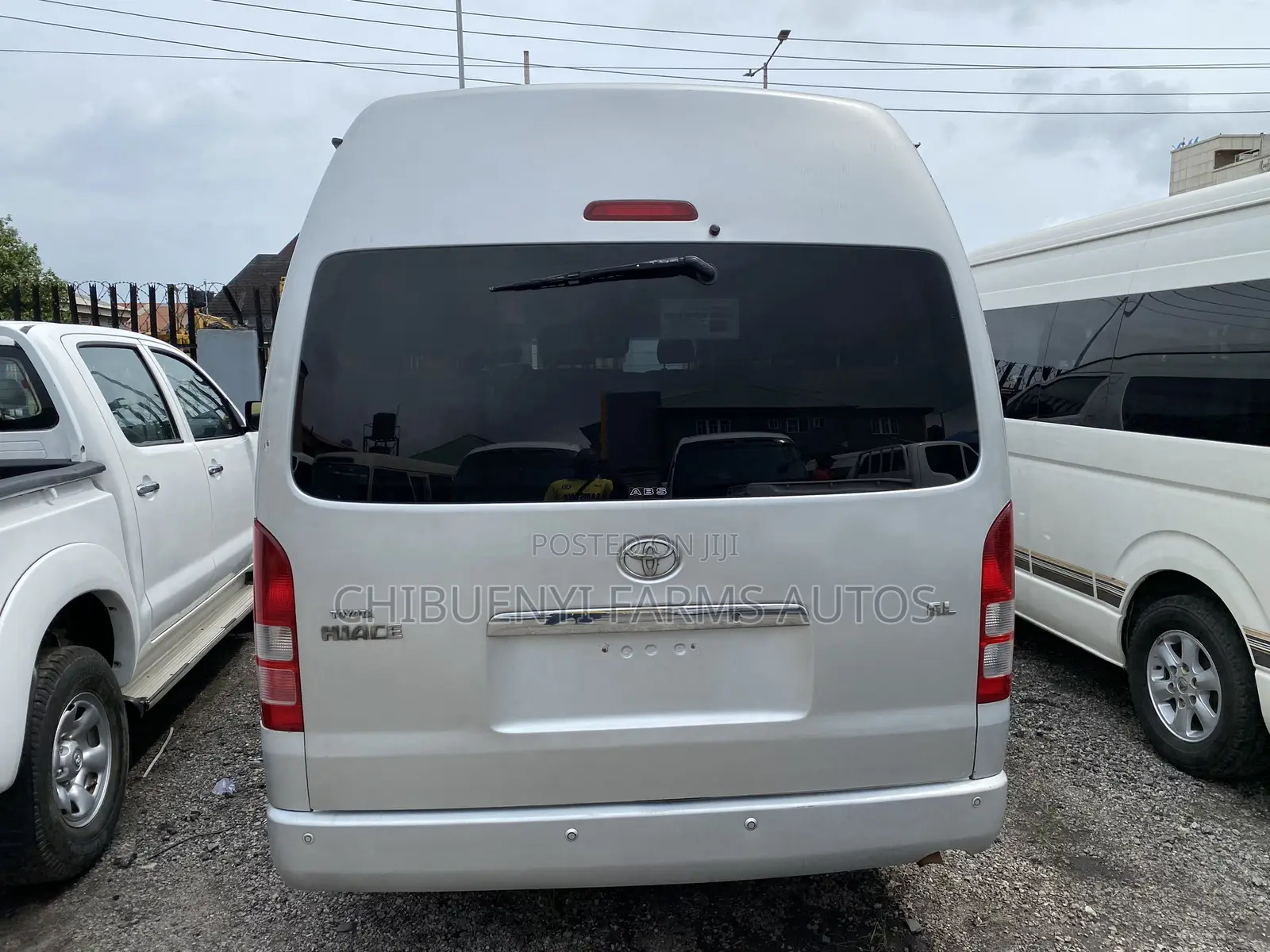 Toyota HiAce 2018 Silver
