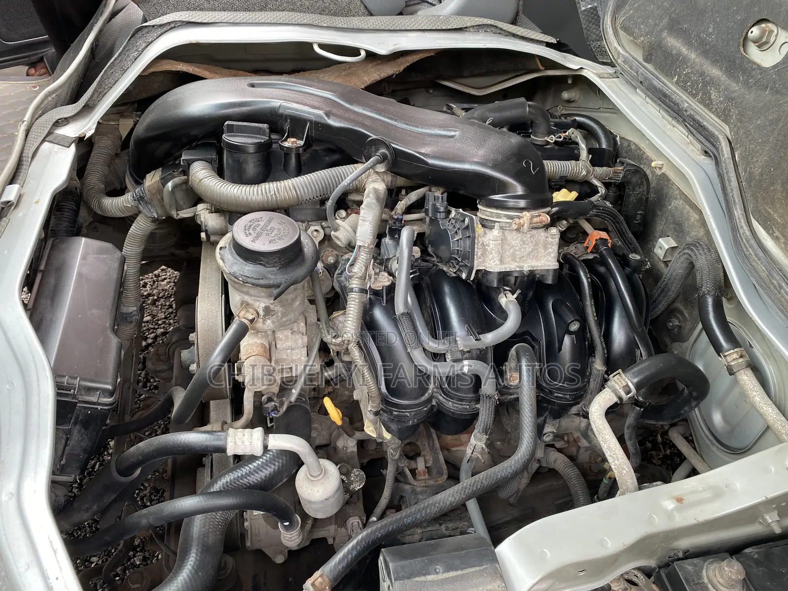 Toyota HiAce 2018 Silver