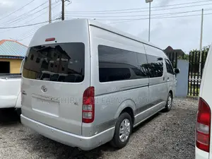 Toyota HiAce 2018 Silver