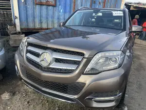 Mercedes-Benz GLK-Class Base GLK 350 4dr AWD 4MATIC (3.5L 6cyl 7A) 2015