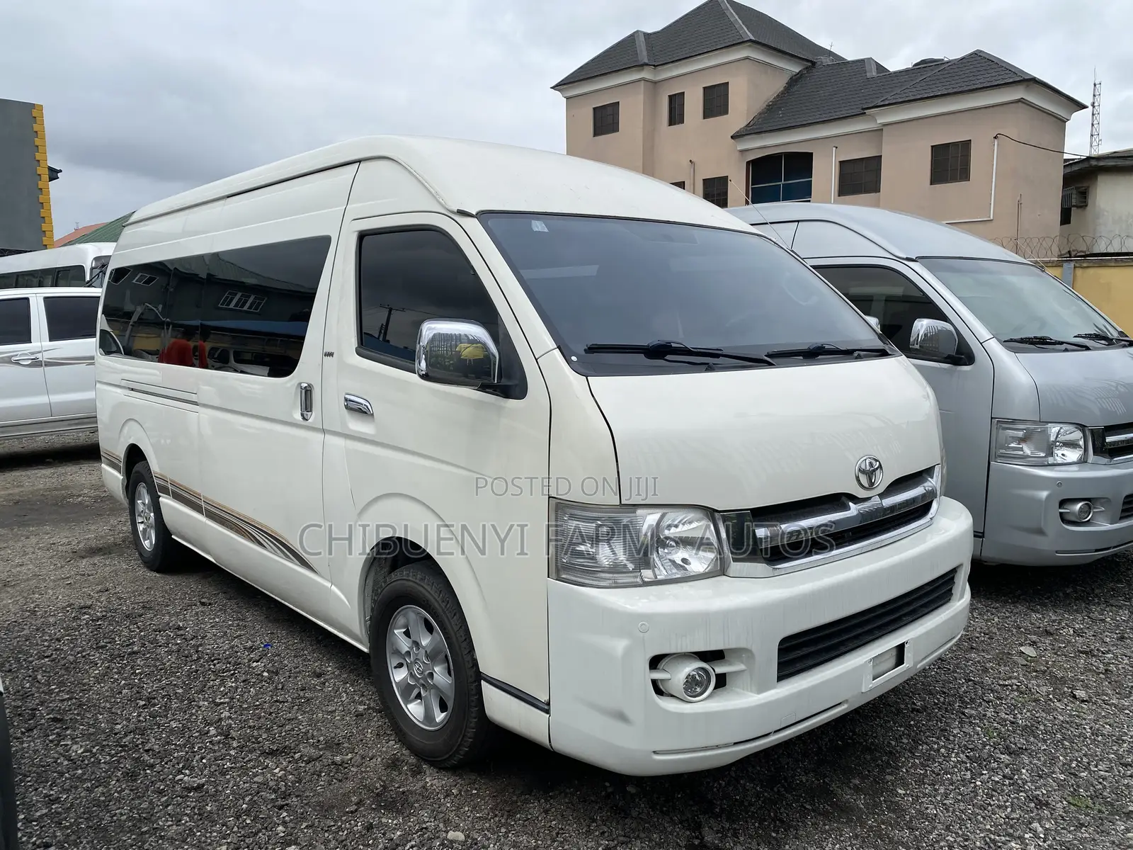 Toyota HiAce 2018 White