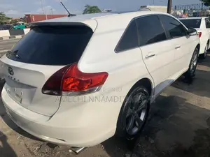 Toyota Venza V6 AWD 2012 White