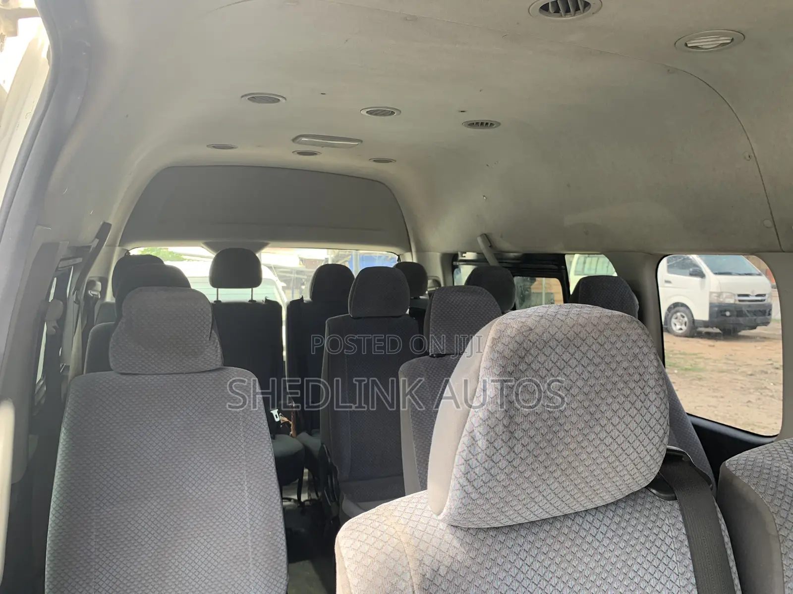 Toyota HiAce 2013 White