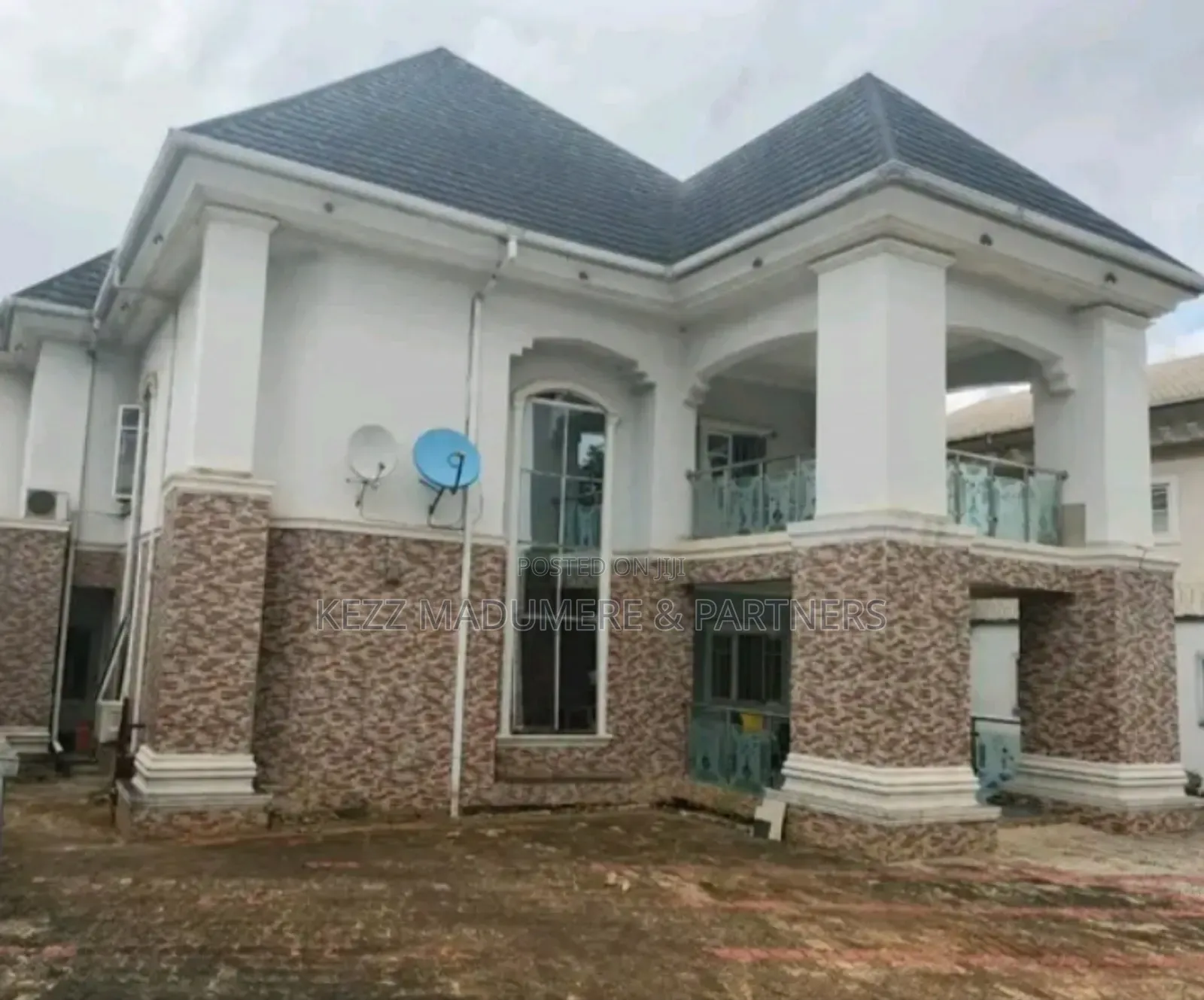 5bdrm Duplex in Prefab/Aladinma for sale
