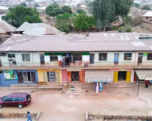18 Room Building