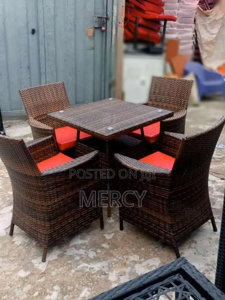 Bar Table and Chairs With Padded Seat