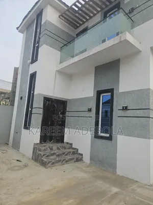 Furnished 4bdrm Duplex in Waterfront Magodo for sale